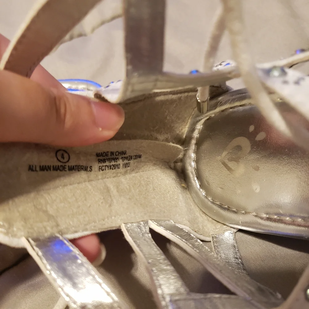 Justice Girls Silver Diamond Gladiator Lace Up Sandals Size 4